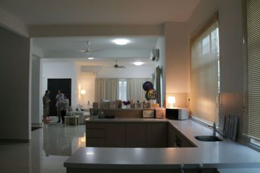 MYDiva, Perdana Lakeview East