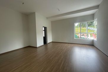 NEW FREEHOLD TOWNSHIP TERRACE NEAR CYBERJAYA