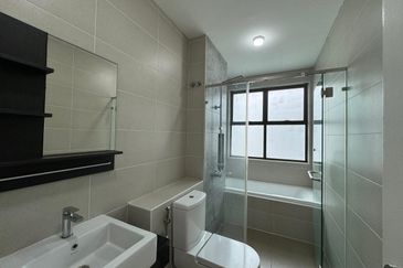 Isle of Kamares, Setia Eco Glades