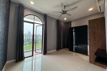 Isle of Kamares, Setia Eco Glades