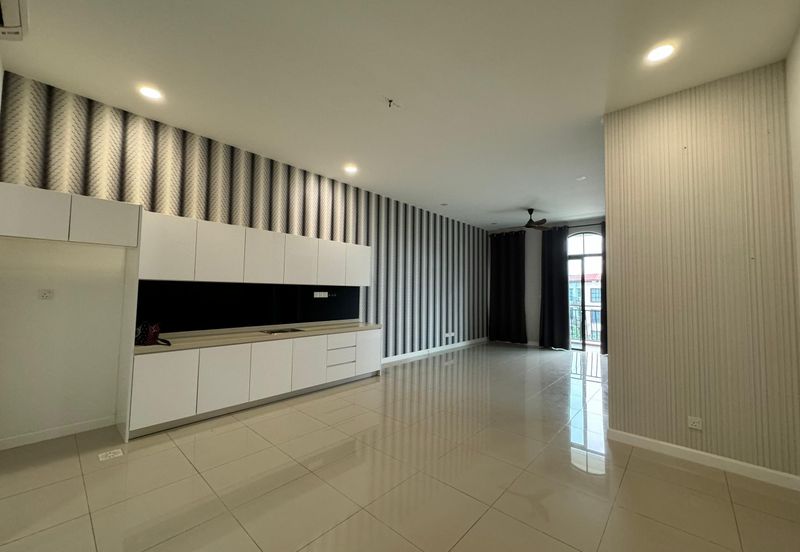 Isle of Kamares, Setia Eco Glades