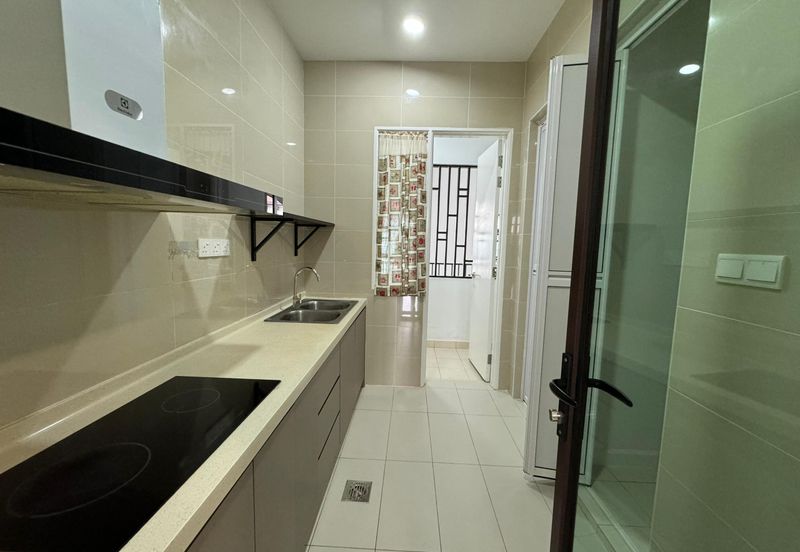 Isle of Kamares, Setia Eco Glades