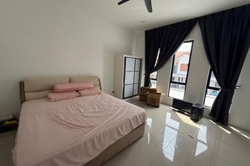 Reef Of Tropics, Setia Eco Glades