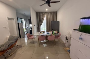 Reef Of Tropics, Setia Eco Glades