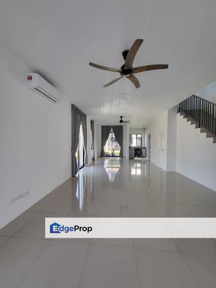 END LOT/CORNER PARTIALLY FURNISHED , Selangor, Cyberjaya
