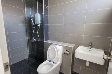 Reef Of Tropics, Setia Eco Glades