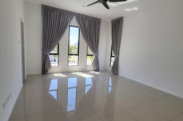 Reef Of Tropics, Setia Eco Glades