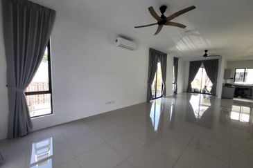 Reef Of Tropics, Setia Eco Glades