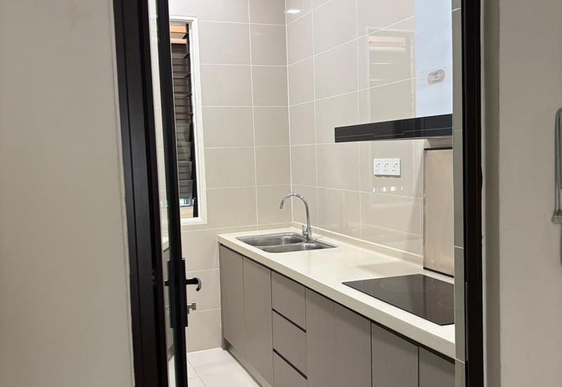 Isle of Kamares, Setia Eco Glades