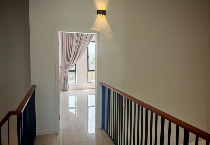 Reef Of Tropics, Setia Eco Glades