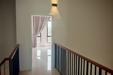 Reef Of Tropics, Setia Eco Glades