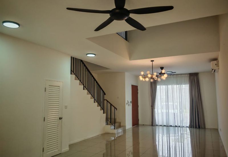 Reef Of Tropics, Setia Eco Glades