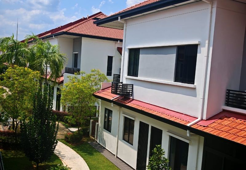 Reef Of Tropics, Setia Eco Glades