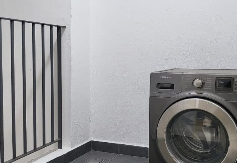 Lake Point Residence