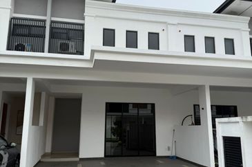 Reef Of Tropics, Setia Eco Glades