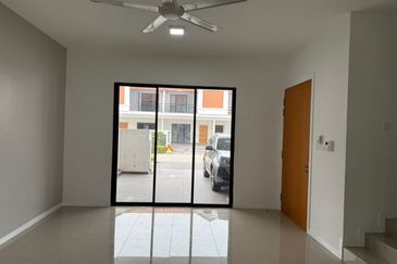 Reef Of Tropics, Setia Eco Glades