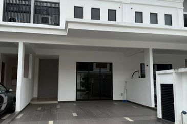 Reef Of Tropics, Setia Eco Glades