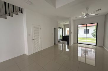 Reef Of Tropics, Setia Eco Glades