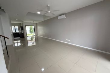 Reef Of Tropics, Setia Eco Glades