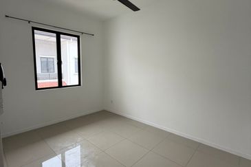 Reef Of Tropics, Setia Eco Glades