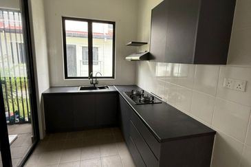 Reef Of Tropics, Setia Eco Glades