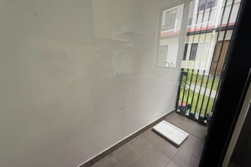 Reef Of Tropics, Setia Eco Glades