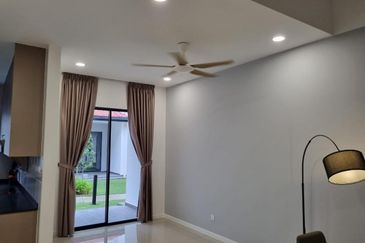 Reef Of Tropics, Setia Eco Glades