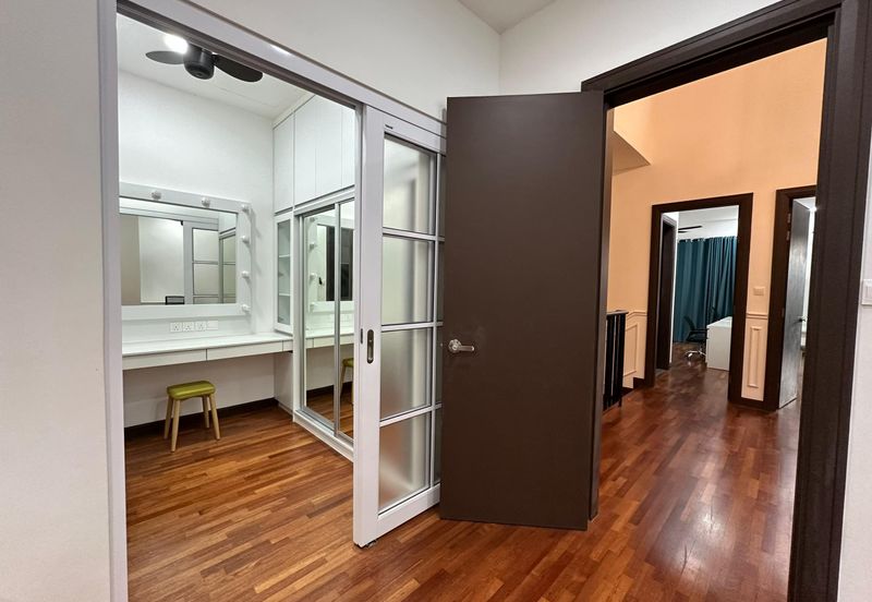 Isle of Botanica, Setia Eco Glades