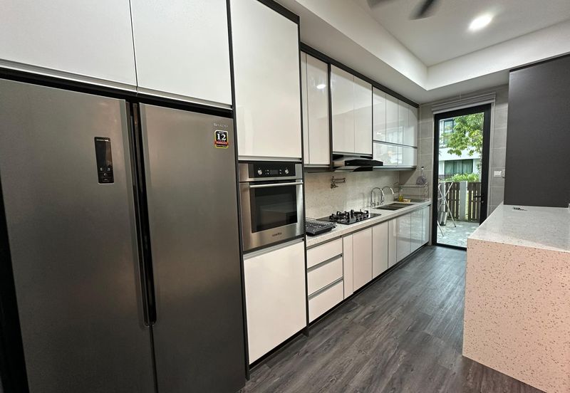 Isle of Botanica, Setia Eco Glades