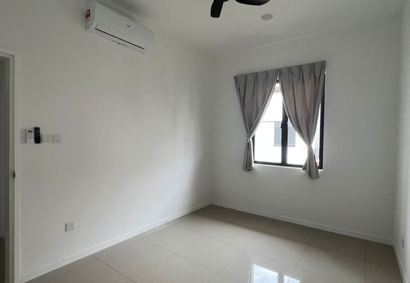 Reef Of Tropics, Setia Eco Glades