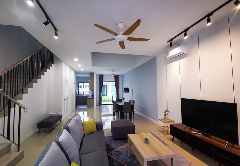 Reef Of Tropics, Setia Eco Glades