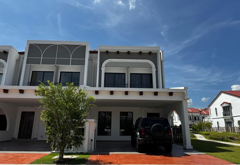 Setia Safiro