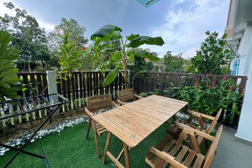 Isle of Botanica, Setia Eco Glades