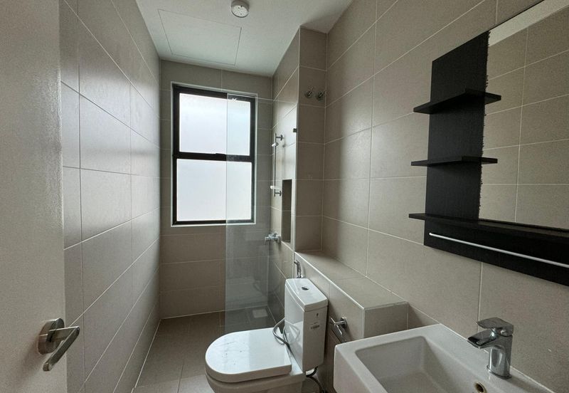 Isle of Kamares, Setia Eco Glades