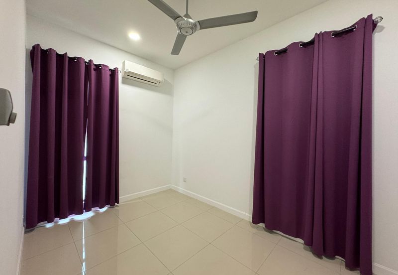 Isle of Kamares, Setia Eco Glades