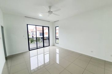 Reef Of Tropics, Setia Eco Glades