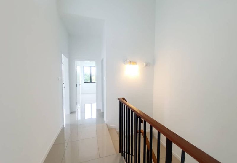 Reef Of Tropics, Setia Eco Glades