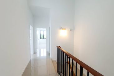 Reef Of Tropics, Setia Eco Glades