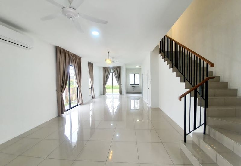 Reef Of Tropics, Setia Eco Glades