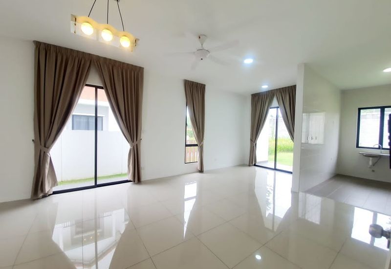 Reef Of Tropics, Setia Eco Glades