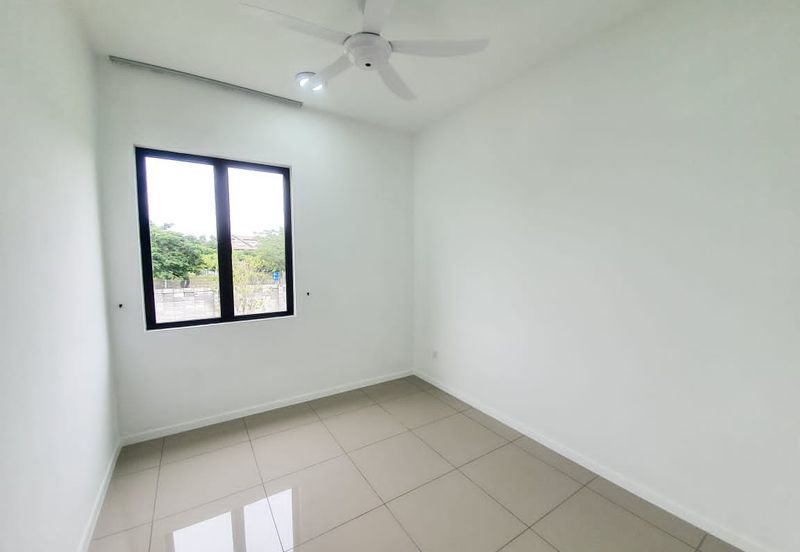 Reef Of Tropics, Setia Eco Glades