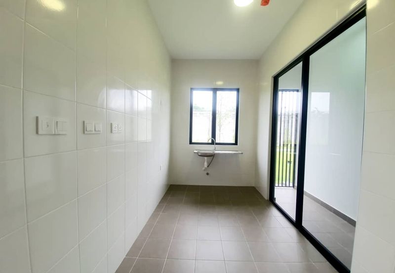 Reef Of Tropics, Setia Eco Glades