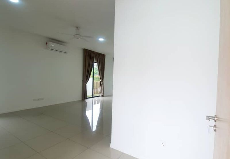 Reef Of Tropics, Setia Eco Glades