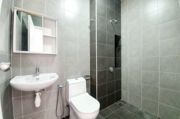 Reef Of Tropics, Setia Eco Glades