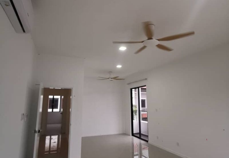 Reef Of Tropics, Setia Eco Glades