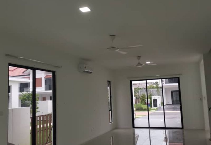 Reef Of Tropics, Setia Eco Glades