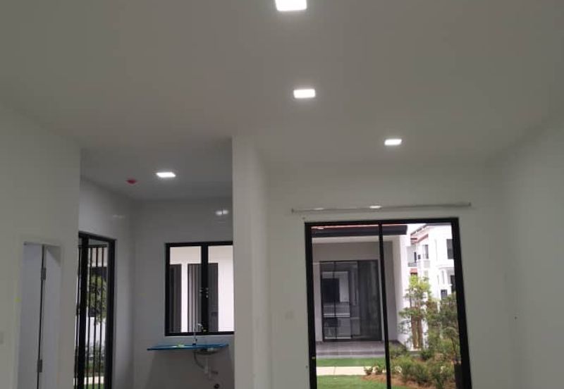 Reef Of Tropics, Setia Eco Glades