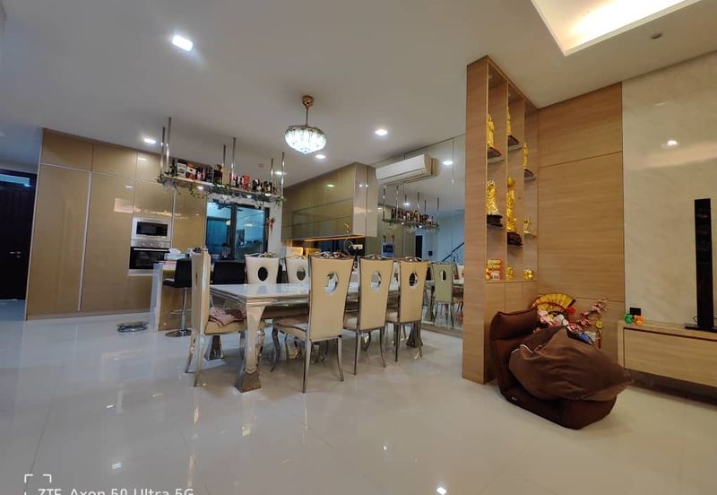 Charms of Nusantara, Setia Eco Glades