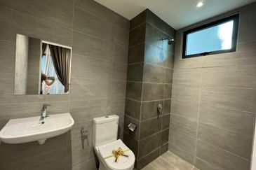 5mins away from IOI Mall