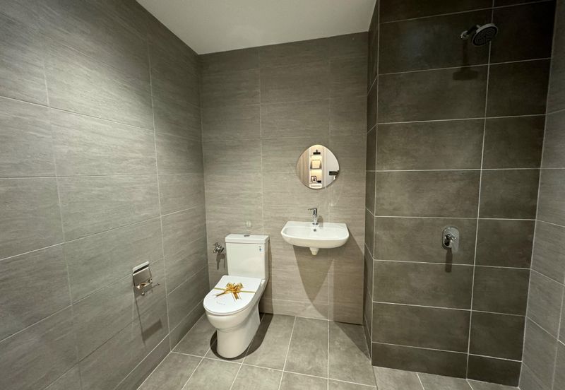 5mins away from IOI Mall